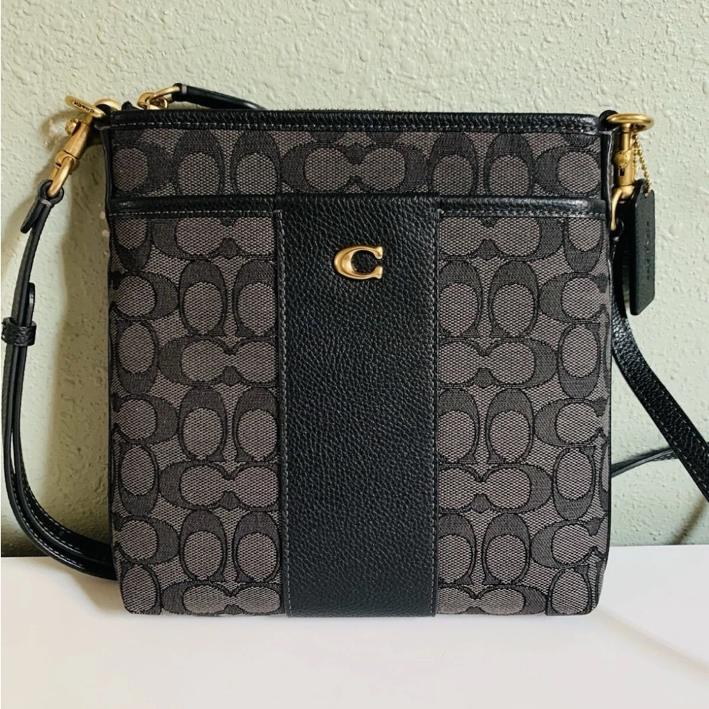 Coach Black Signature Crossbody Bag with Gold Hardware - Picture 5 of 9